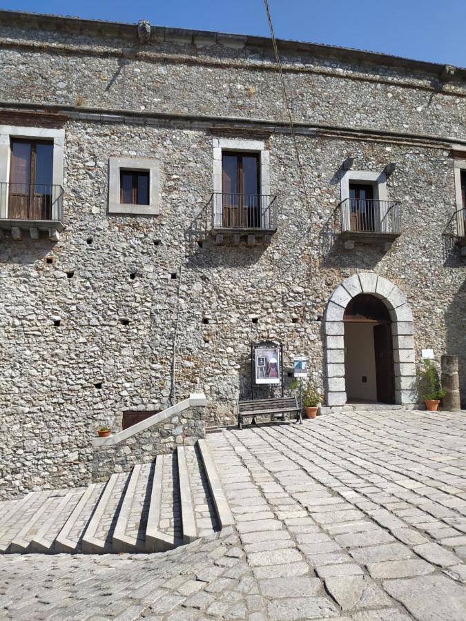 B&B Li Gutti Aieta Exterior foto